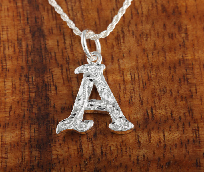 initial pendant