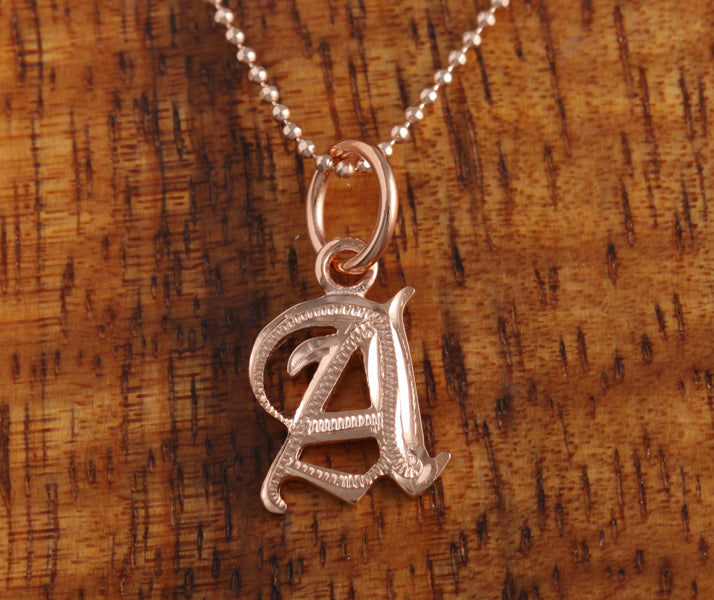 initial pendant